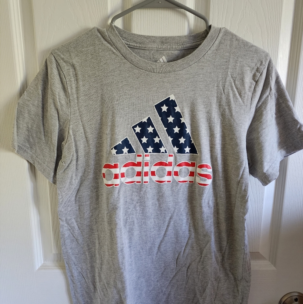 Adidas tshirt